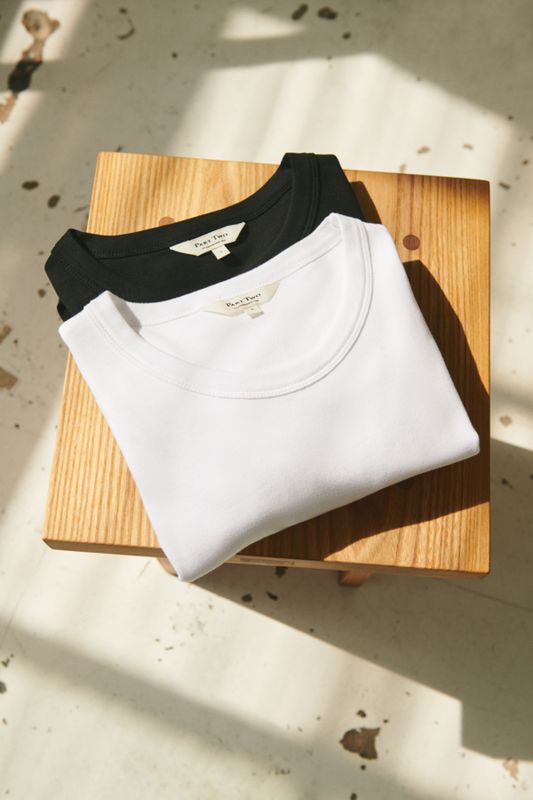 RATANAPW Round Neck Black 