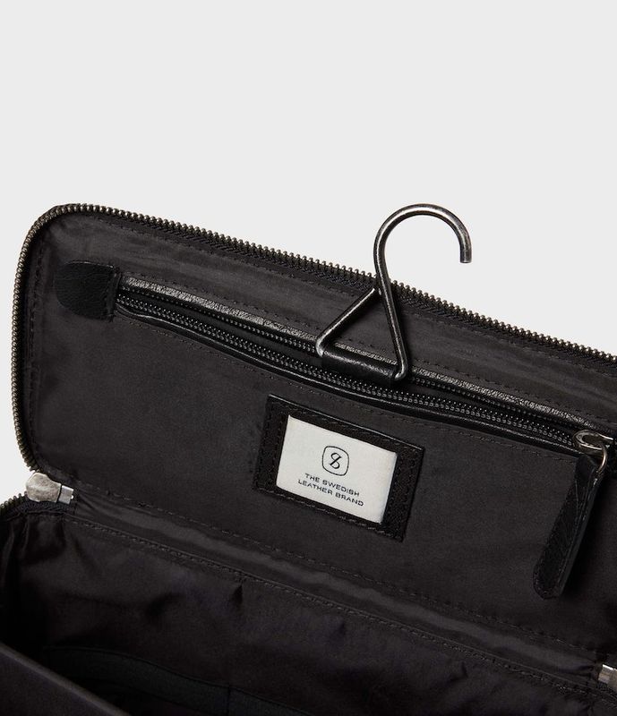 BAROLO toilery bag Black