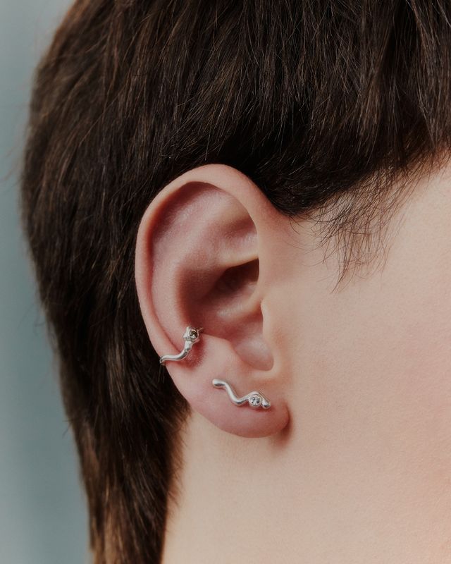 Nora Crawler Earring Gold