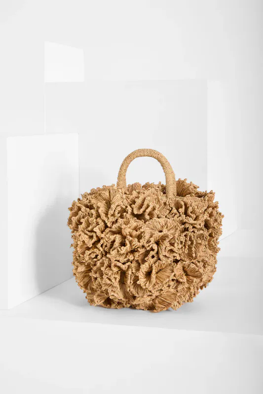 CORAL Tea Ball raffia bag
