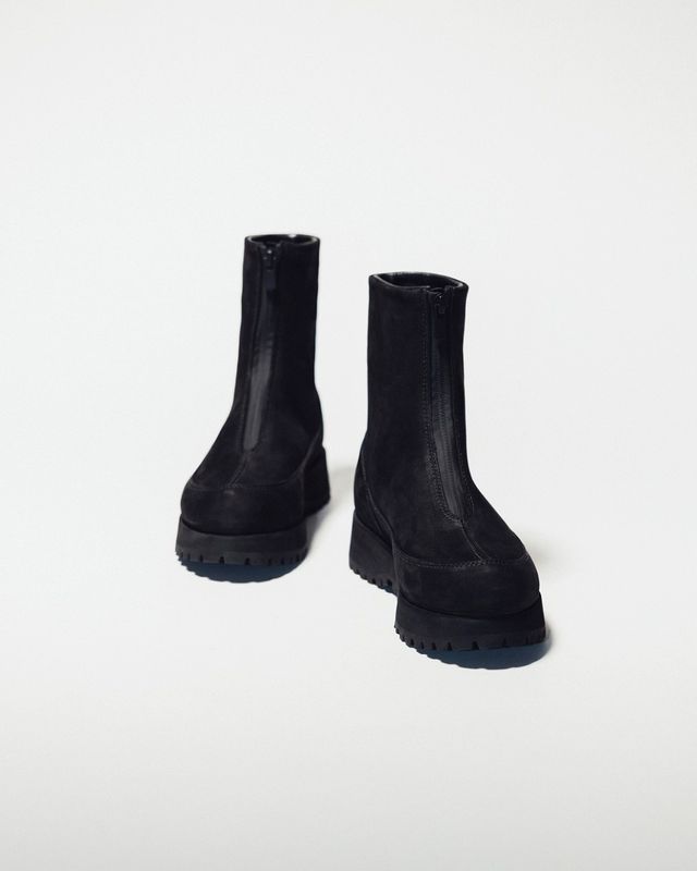 ESTE Suede Black 