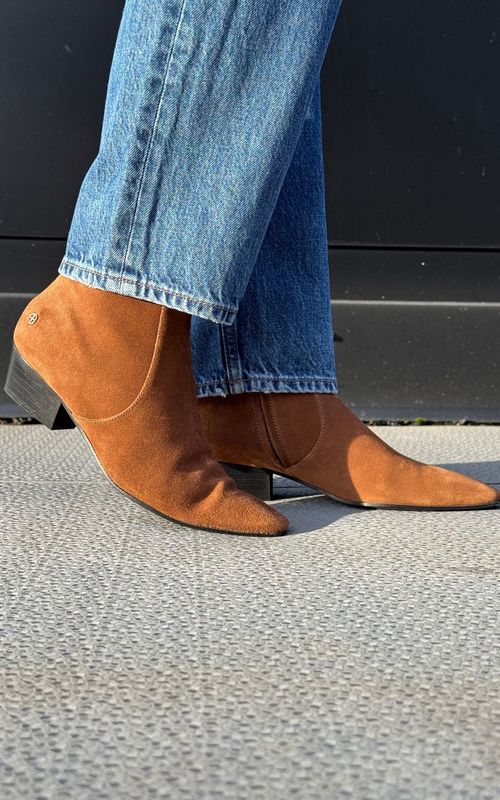 FREYA Flat Boots Tobacco