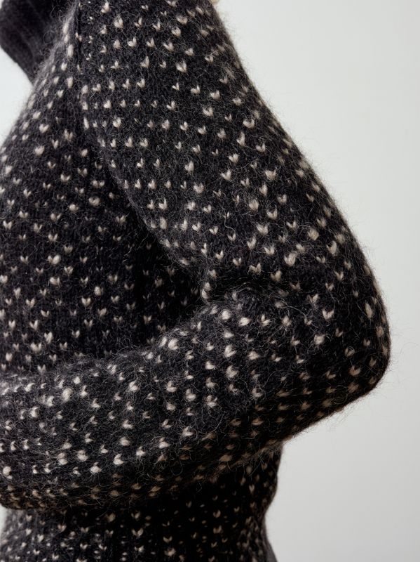 OLE No.1 Black 