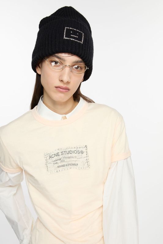 EMBELLISHED FACE LOGO Beanie Black