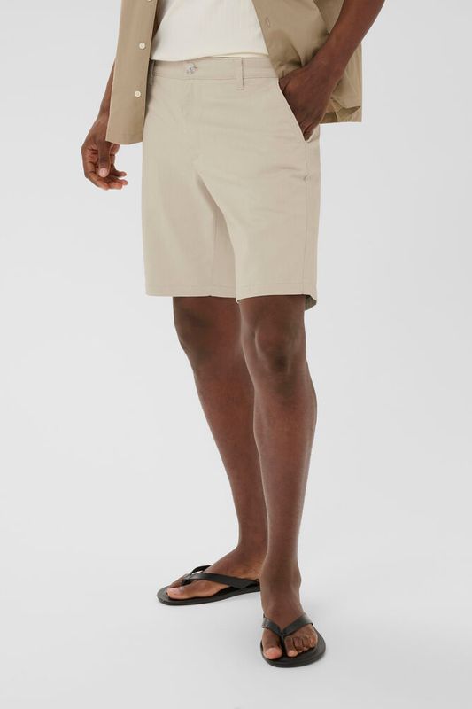 MAthomas Short Off White