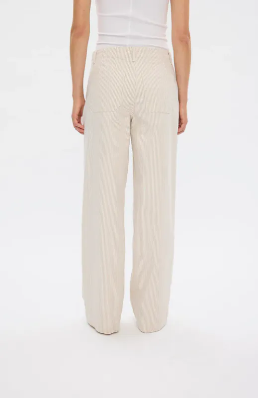 Erica 825 Oat Milk Stripe