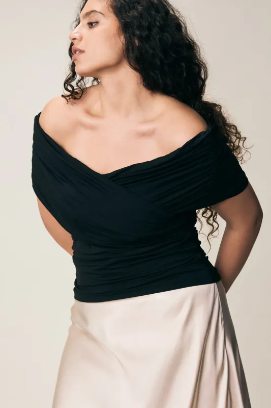 DOSINIA Top Black